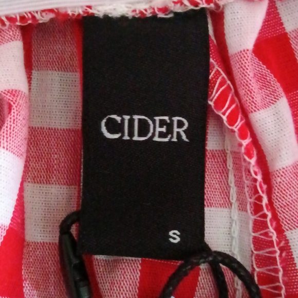 Cider Gingham Bloomer Shorts Red and White Size Small NWT - Picture 3 of 5